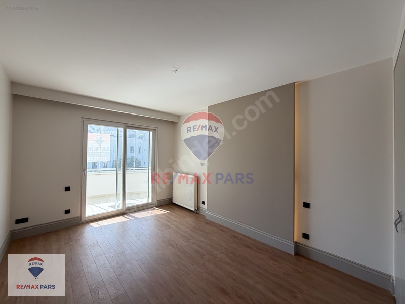 Remax Pars'tan Saray Sapphıre'de Yenilenmiş 4+1 — fotoğraf 18