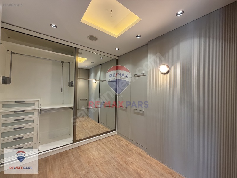 Remax Pars'tan Saray Sapphıre'de Yenilenmiş 4+1 — fotoğraf 23