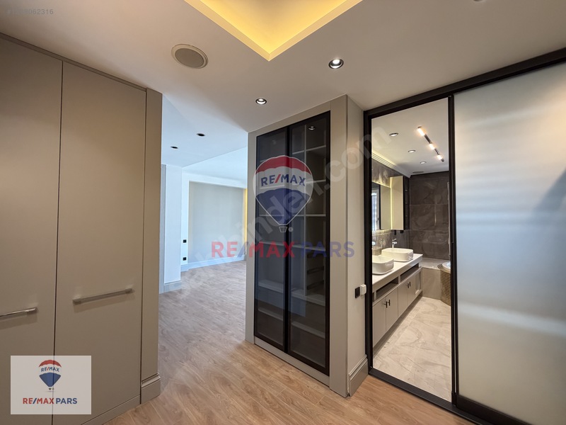 Remax Pars'tan Saray Sapphıre'de Yenilenmiş 4+1 — fotoğraf 24