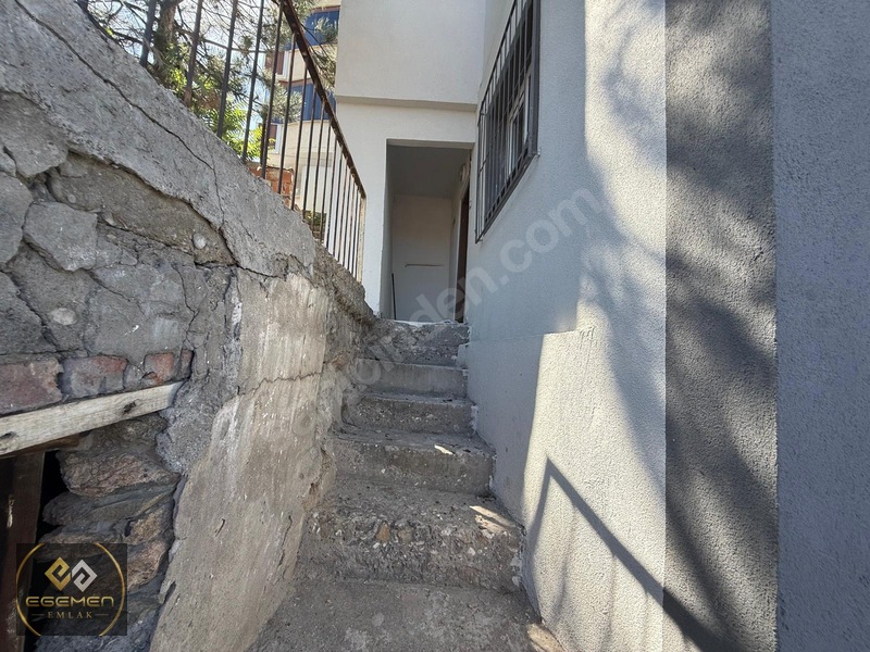 Egemen Emlak'tan Kurtuluş Mahallesi'nde Kiralık 2+0 Daire — fotoğraf 3