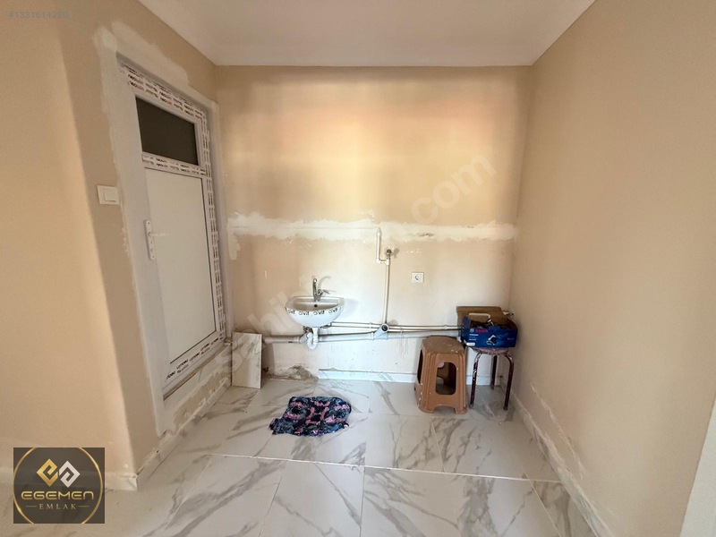 Egemen Emlak'tan Kurtuluş Mahallesi'nde Kiralık 2+0 Daire — fotoğraf 18