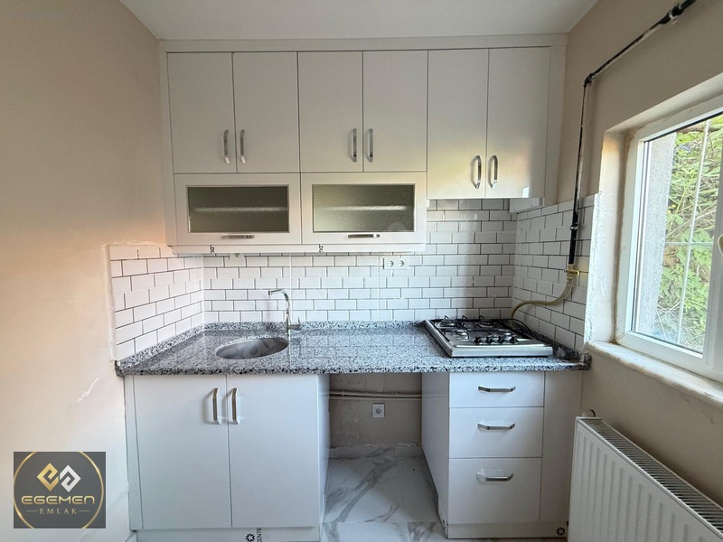 Egemen Emlak'tan Kurtuluş Mahallesi'nde Kiralık 2+0 Daire — fotoğraf 21