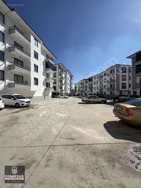 Demirbaş Gayrimenkulden Üni. Böl. Kiralık Eşyalı 2+1 Daire — fotoğraf 4