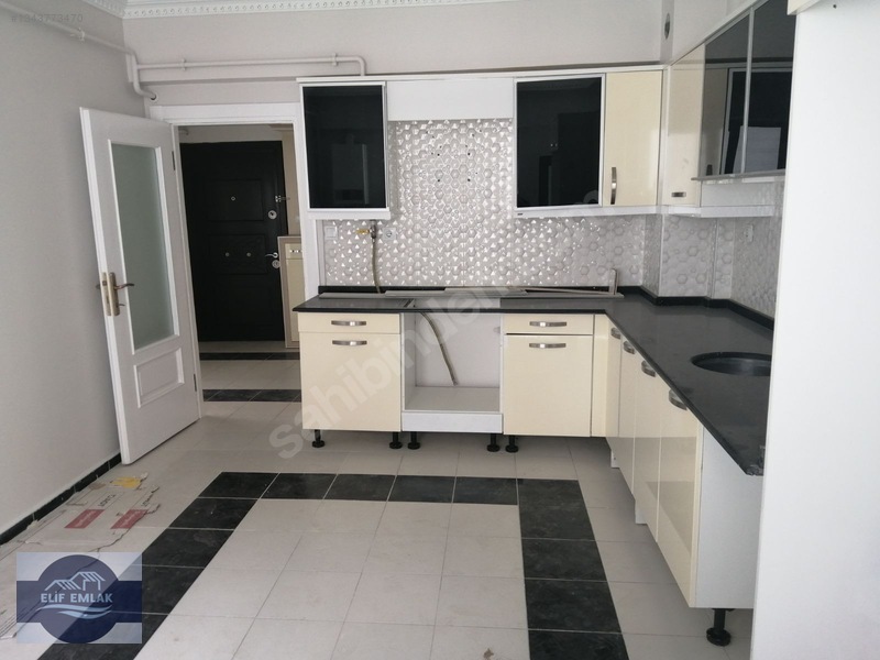 Elif Emlaktan Cumhuriyet Mahalleside 220 M2 Satılık Daire — fotoğraf 2