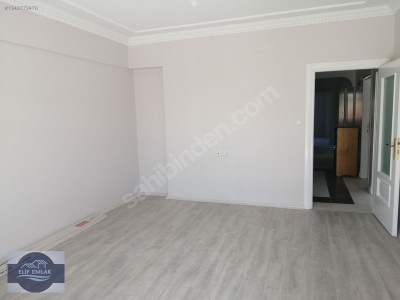 Elif Emlaktan Cumhuriyet Mahalleside 220 M2 Satılık Daire — fotoğraf 10
