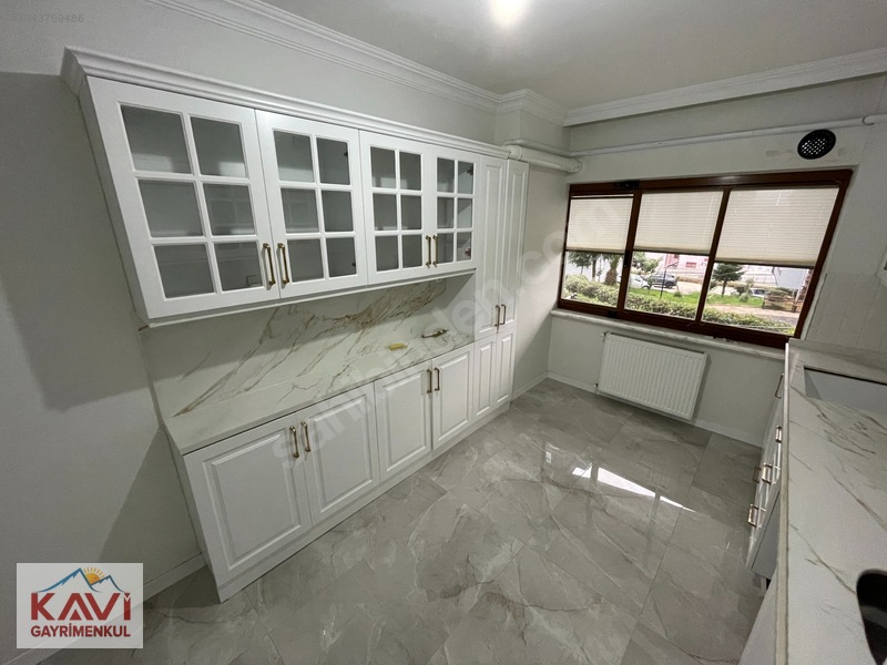 Aydınlıkevlerde Site İçinde Kiralık Daire / Kavi Gayrimenkulden — fotoğraf 4