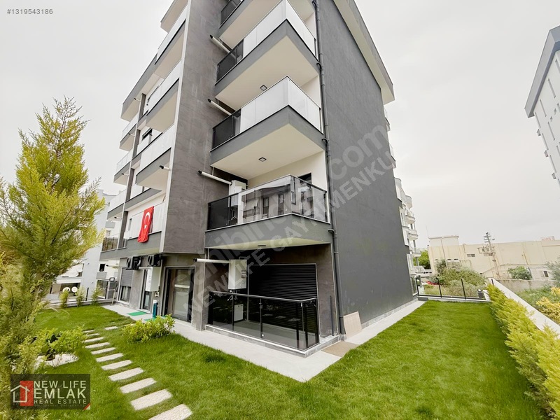 Kuşadası Yolun Deniz Tarafında Merkezi Konumlu Satılık Daire — fotoğraf 5