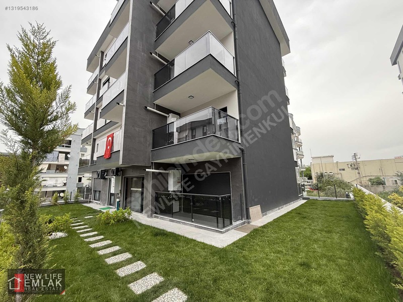 Kuşadası Yolun Deniz Tarafında Merkezi Konumlu Satılık Daire — fotoğraf 6