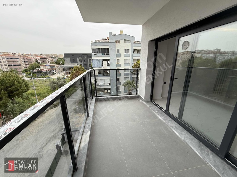 Kuşadası Yolun Deniz Tarafında Merkezi Konumlu Satılık Daire — fotoğraf 15