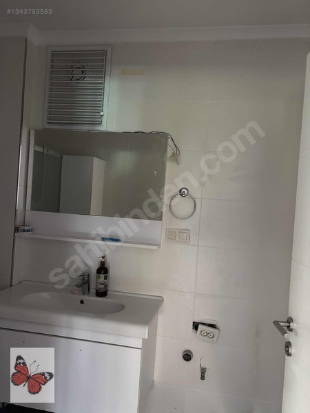 Tüccarbaşında Mınıbüs Caddesıne Yakın 2+1 Kombılı 10 Yaşında — fotoğraf 17