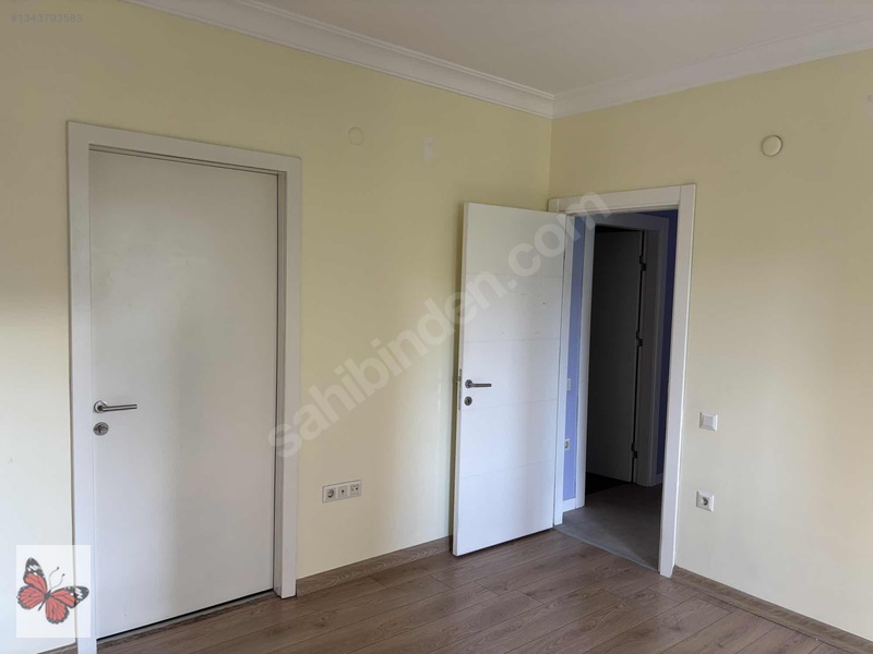 Tüccarbaşında Mınıbüs Caddesıne Yakın 2+1 Kombılı 10 Yaşında — fotoğraf 22