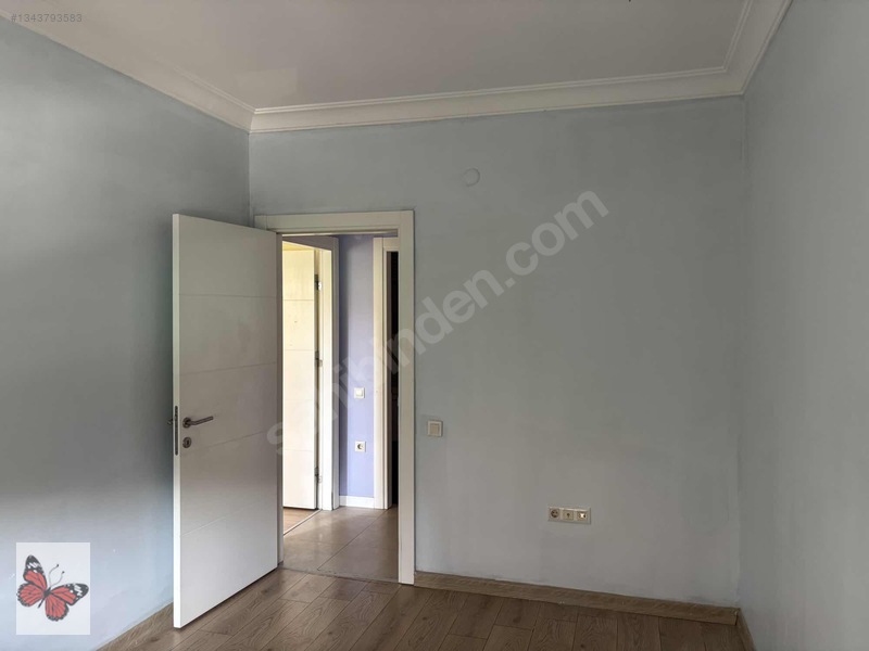 Tüccarbaşında Mınıbüs Caddesıne Yakın 2+1 Kombılı 10 Yaşında — fotoğraf 25