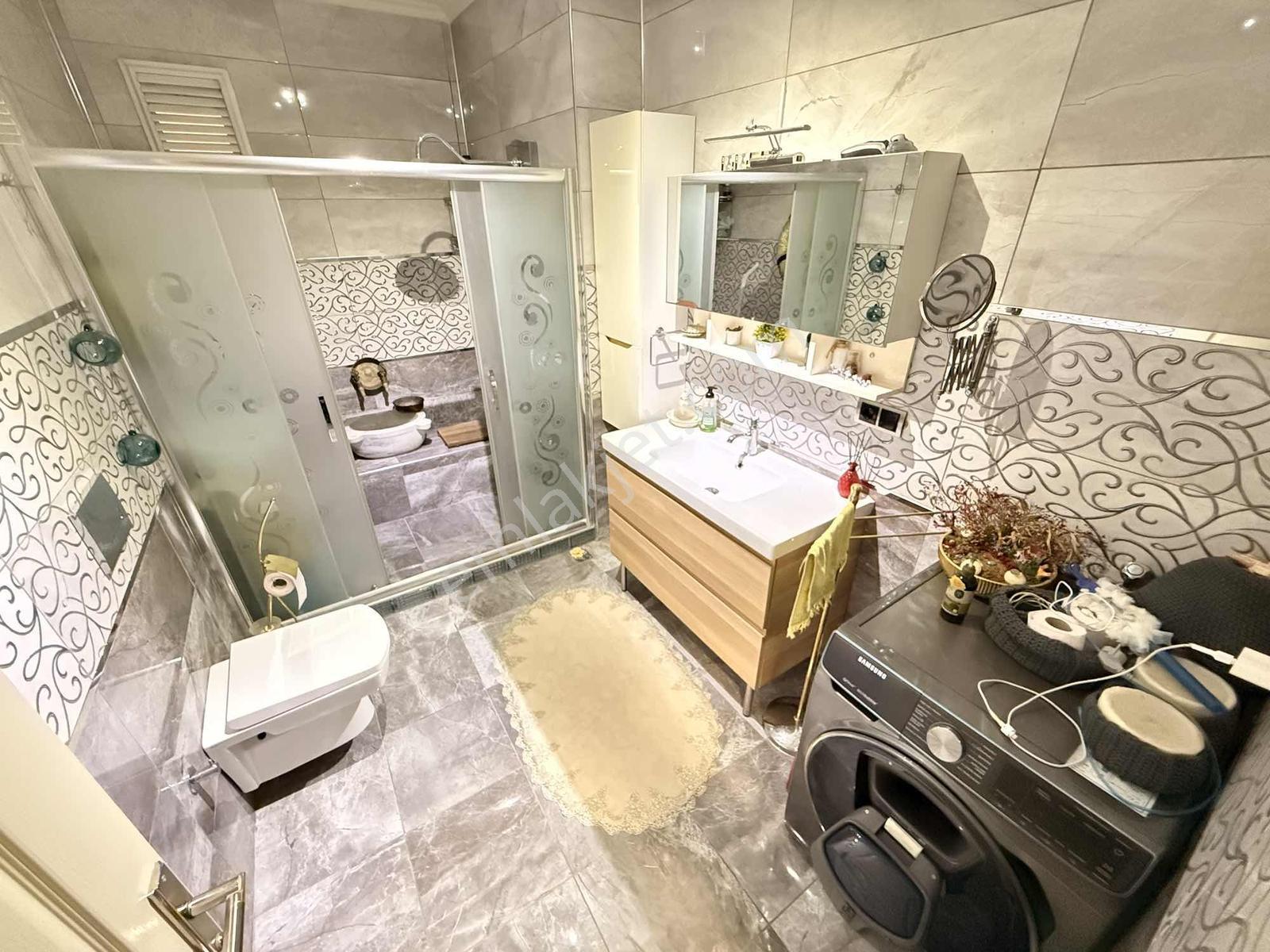 Çengelköyde Havuzlu Site İçerisinde Satılık Eşyalı 3+1 Daire — fotoğraf 3