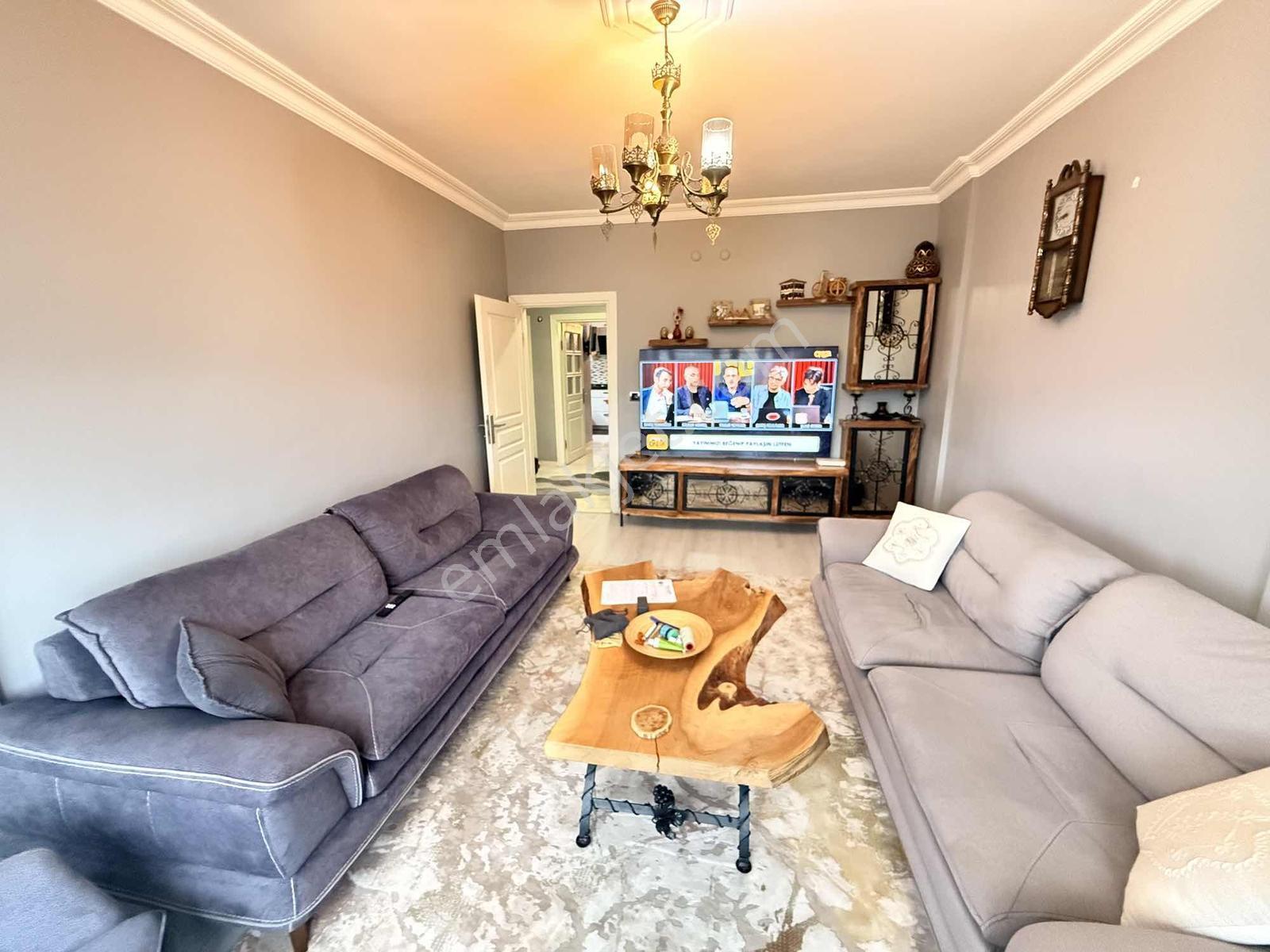 Çengelköyde Havuzlu Site İçerisinde Satılık Eşyalı 3+1 Daire — fotoğraf 13