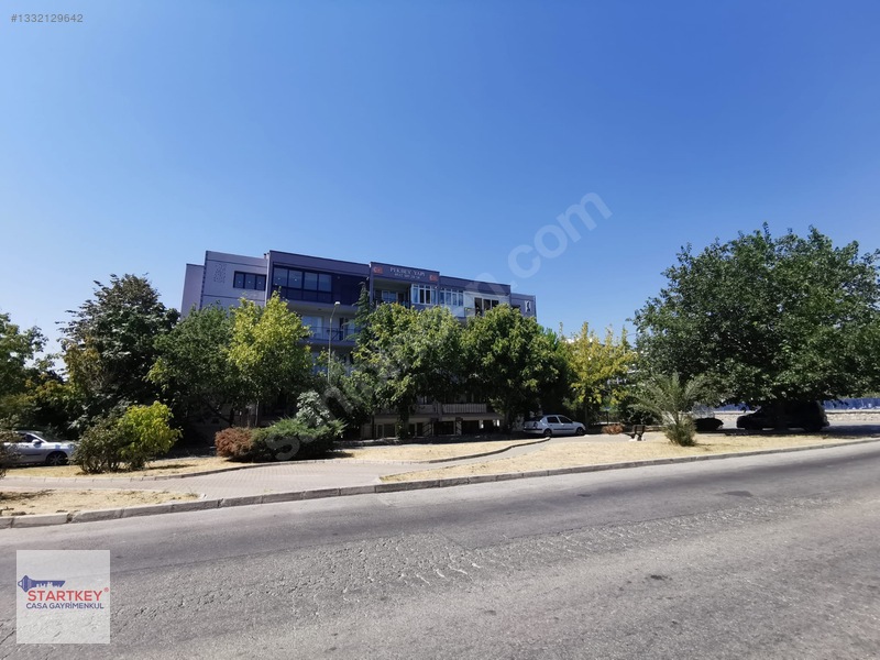 Çiğli Ataşehir'de Merkezi Konumda Kiralık 3+1 Daire — fotoğraf 2