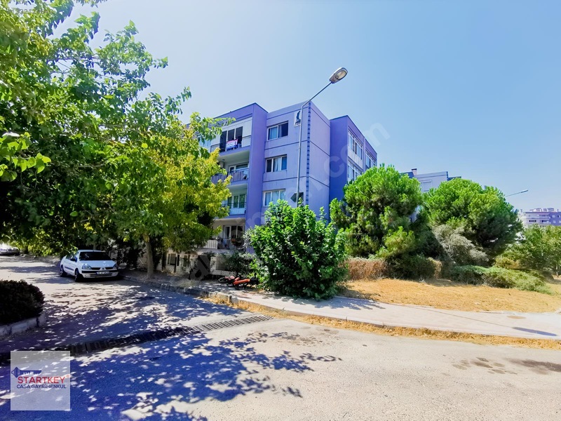 Çiğli Ataşehir'de Merkezi Konumda Kiralık 3+1 Daire — fotoğraf 3