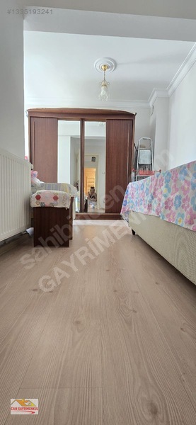 Bulvar Üzerinde Arakatta Doğalgazlı 3+1 2 Banyolu Otoparklı — fotoğraf 3