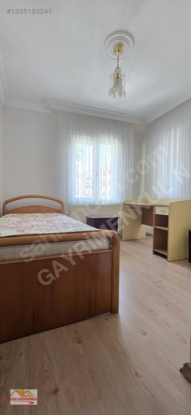 Bulvar Üzerinde Arakatta Doğalgazlı 3+1 2 Banyolu Otoparklı — fotoğraf 4