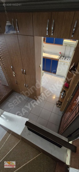 Bulvar Üzerinde Arakatta Doğalgazlı 3+1 2 Banyolu Otoparklı — fotoğraf 48