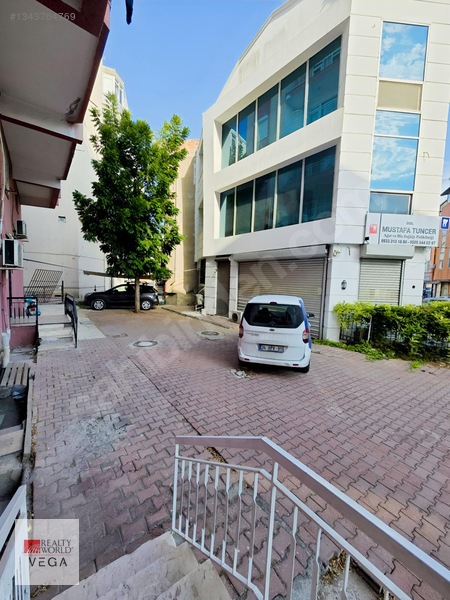 Muratpaşa Kışla Mah. Katta Otoparklı Satılık 3+1 Daire — fotoğraf 3