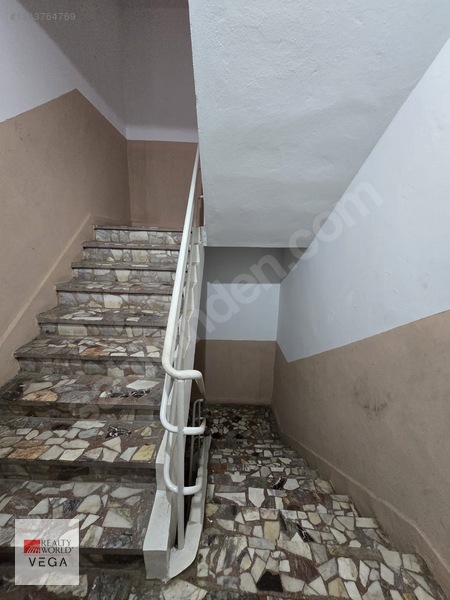 Muratpaşa Kışla Mah. Katta Otoparklı Satılık 3+1 Daire — fotoğraf 4