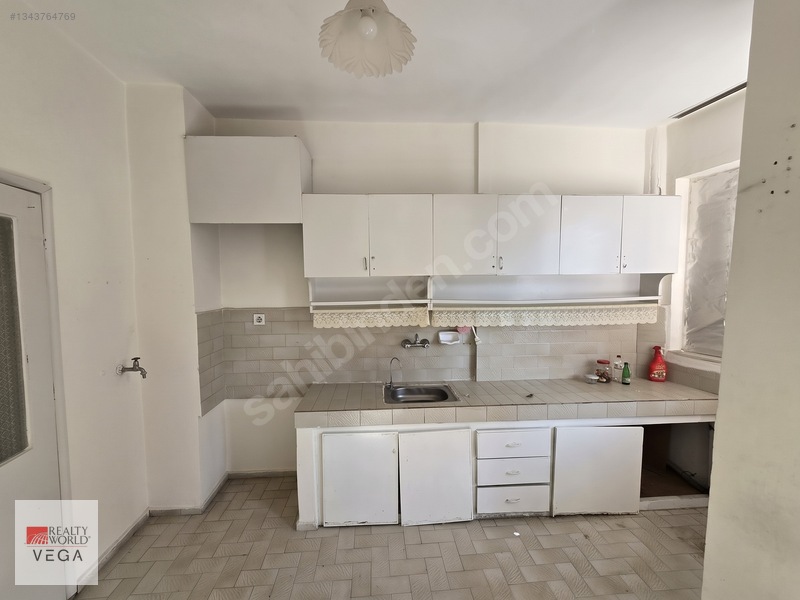 Muratpaşa Kışla Mah. Katta Otoparklı Satılık 3+1 Daire — fotoğraf 10