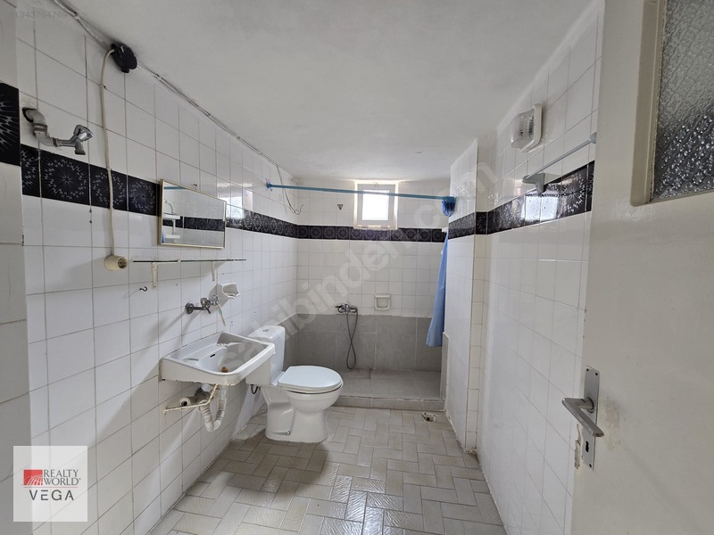 Muratpaşa Kışla Mah. Katta Otoparklı Satılık 3+1 Daire — fotoğraf 17