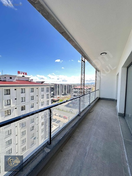 Cesur Gayrimenkul'dan Çeysa Merkez Ofis Kiralık 2+1 Büro — fotoğraf 7