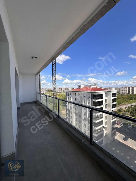 Cesur Gayrimenkul'dan Çeysa Merkez Ofis Kiralık 2+1 Büro — fotoğraf 8
