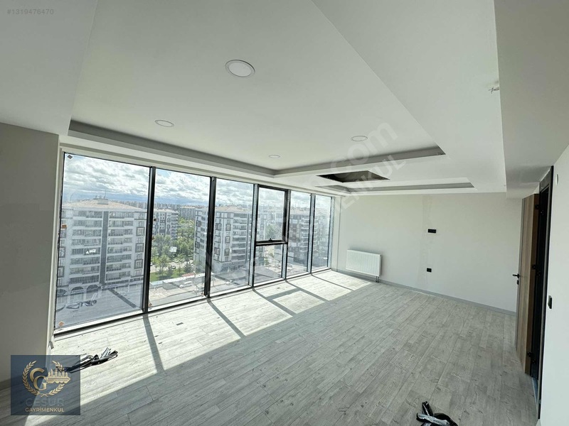 Cesur Gayrimenkul'dan Çeysa Merkez Ofis Kiralık 2+1 Büro — fotoğraf 10