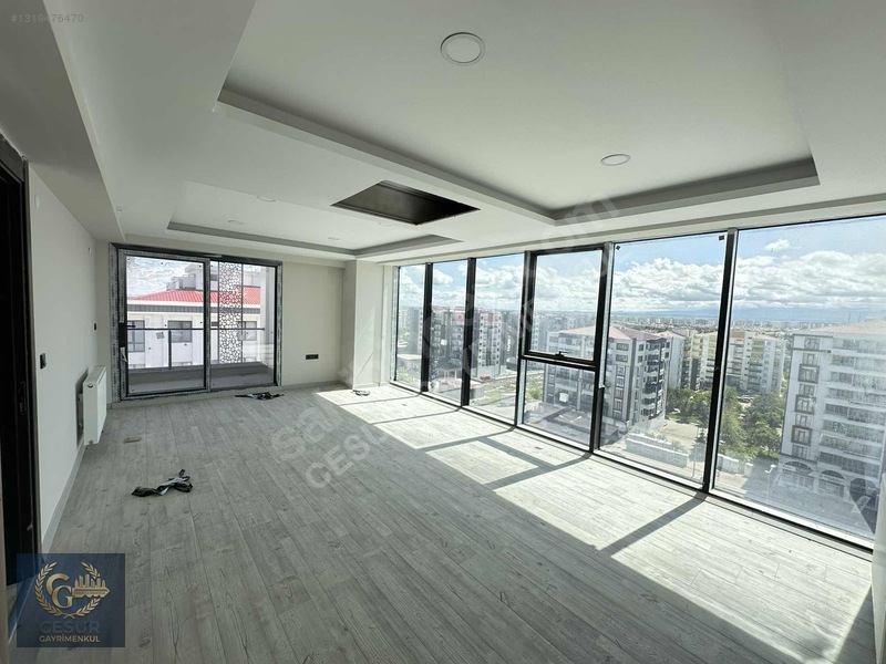 Cesur Gayrimenkul'dan Çeysa Merkez Ofis Kiralık 2+1 Büro — fotoğraf 11