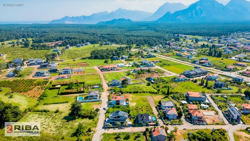 Döşemealtı Düzlerçamında Yola Cephe 460 M² Villa Arsası — fotoğraf 3