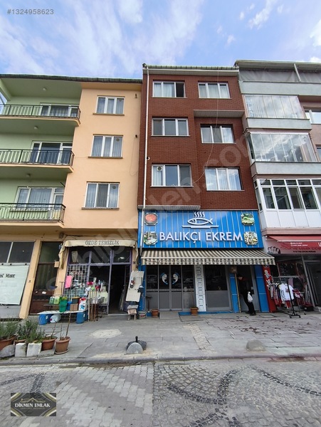 Hal Cafe Arkasında Satılık 180 M2 Alana Sahip İşyeri Ve Deposu