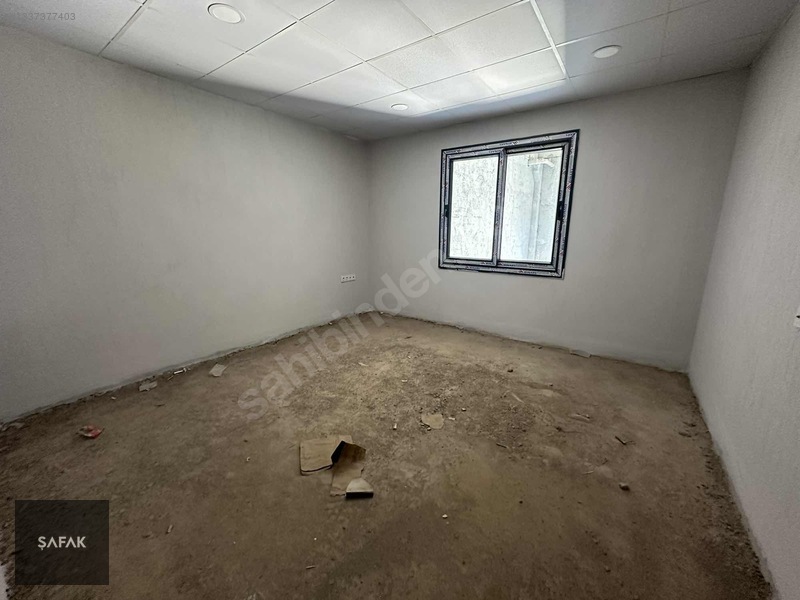 Şafak-toptancılar Sitesinde 220m2 Satılık Depo — fotoğraf 9