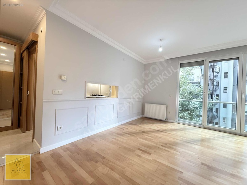 Suadiye'de Satılık 2+1 Boş Daire - 90m² -2 Balkonlu - Otoparklı — fotoğraf 4