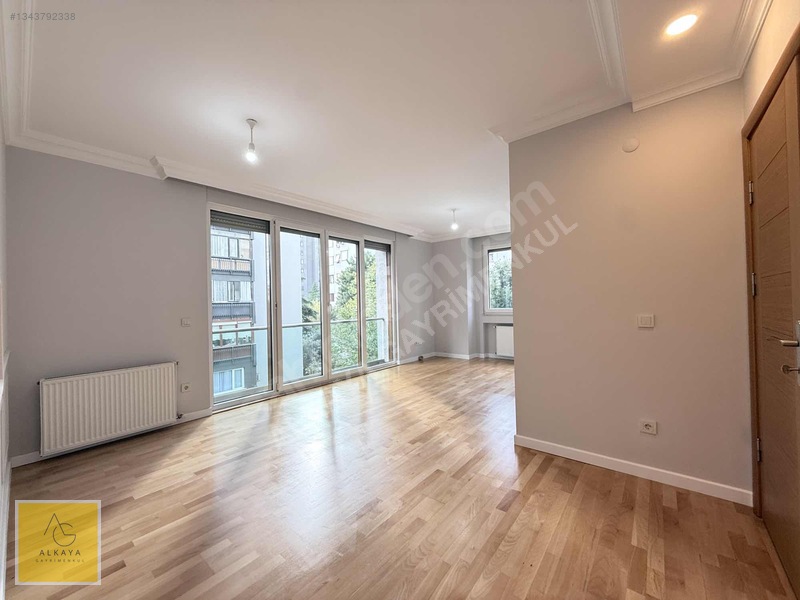 Suadiye'de Satılık 2+1 Boş Daire - 90m² -2 Balkonlu - Otoparklı — fotoğraf 7