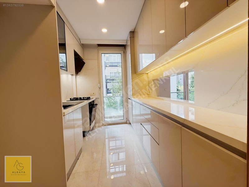 Suadiye'de Satılık 2+1 Boş Daire - 90m² -2 Balkonlu - Otoparklı — fotoğraf 10