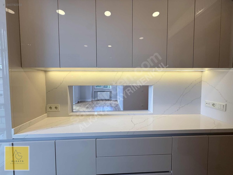 Suadiye'de Satılık 2+1 Boş Daire - 90m² -2 Balkonlu - Otoparklı — fotoğraf 16