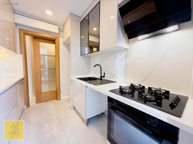 Suadiye'de Satılık 2+1 Boş Daire - 90m² -2 Balkonlu - Otoparklı — fotoğraf 19