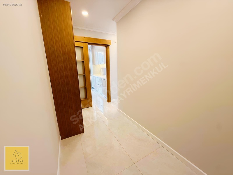 Suadiye'de Satılık 2+1 Boş Daire - 90m² -2 Balkonlu - Otoparklı — fotoğraf 23
