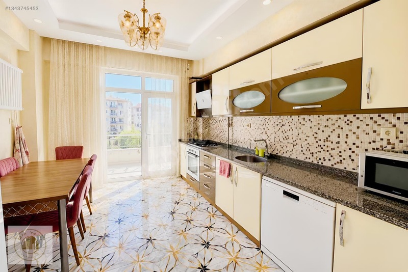 Beykentin Merkezinde 1.etap Pazar Yerine Yakın 3+1 Kiralık Daire — fotoğraf 2