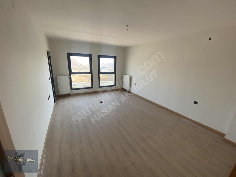 Özhan'dan Akoğuz Çamurlu Toki'de 3+1 Kiralık Daire — fotoğraf 5