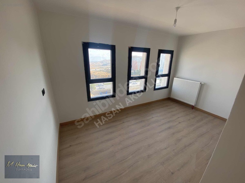 Özhan'dan Akoğuz Çamurlu Toki'de 3+1 Kiralık Daire — fotoğraf 7