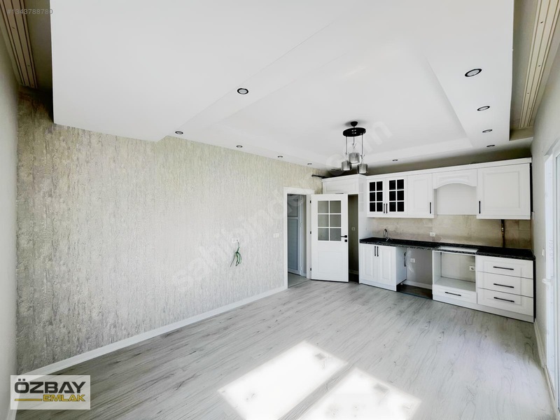 Özbay Emlaktan Avm Valilik Civarı Sıfır Site İçi Eksiksiz Daire