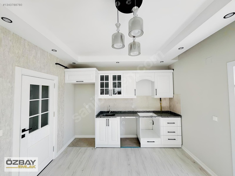 Özbay Emlaktan Avm Valilik Civarı Sıfır Site İçi Eksiksiz Daire — fotoğraf 7