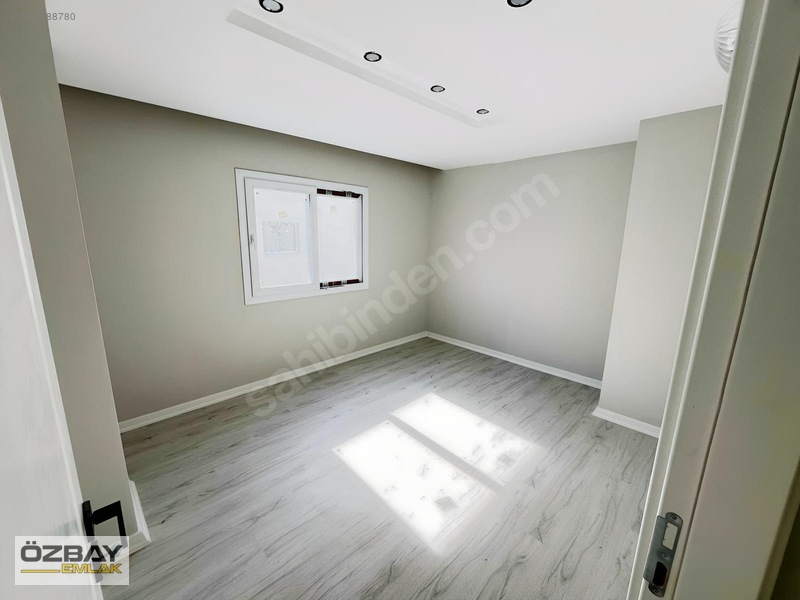 Özbay Emlaktan Avm Valilik Civarı Sıfır Site İçi Eksiksiz Daire — fotoğraf 9
