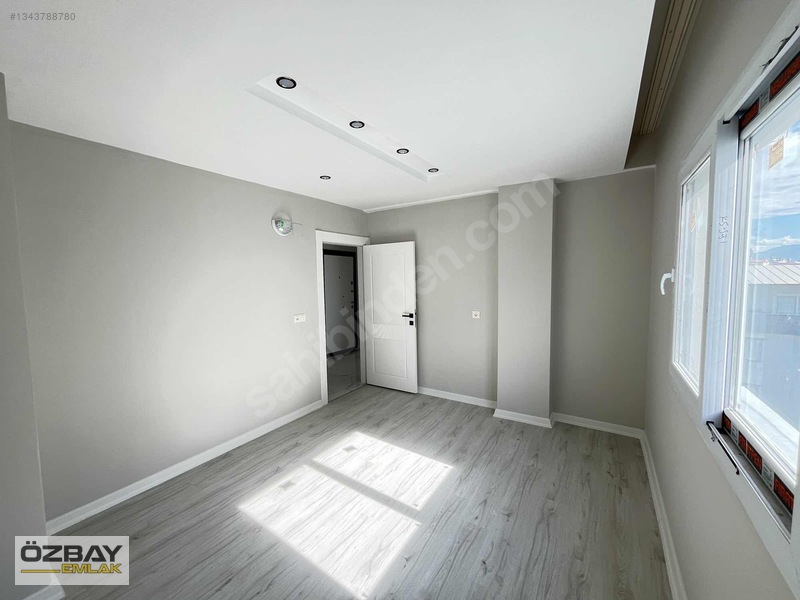 Özbay Emlaktan Avm Valilik Civarı Sıfır Site İçi Eksiksiz Daire — fotoğraf 10