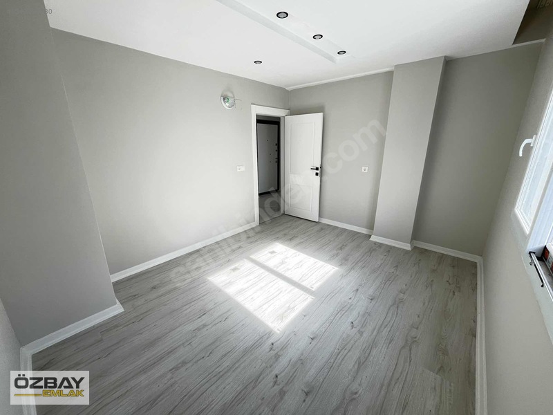 Özbay Emlaktan Avm Valilik Civarı Sıfır Site İçi Eksiksiz Daire — fotoğraf 11