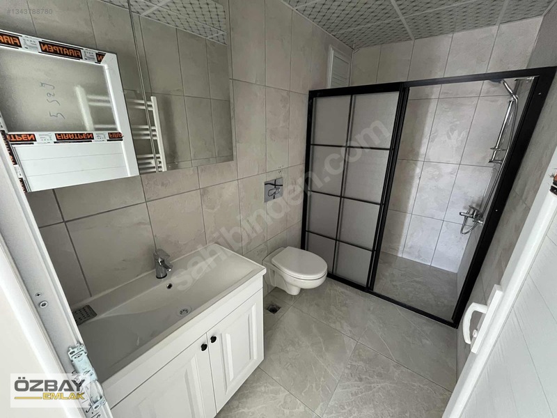 Özbay Emlaktan Avm Valilik Civarı Sıfır Site İçi Eksiksiz Daire — fotoğraf 21