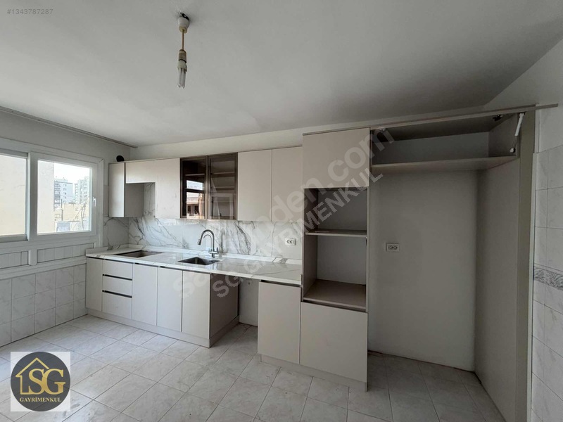 Merkezde, Krediye Uygun, Yenilenmiş 3+1 Daire — fotoğraf 2